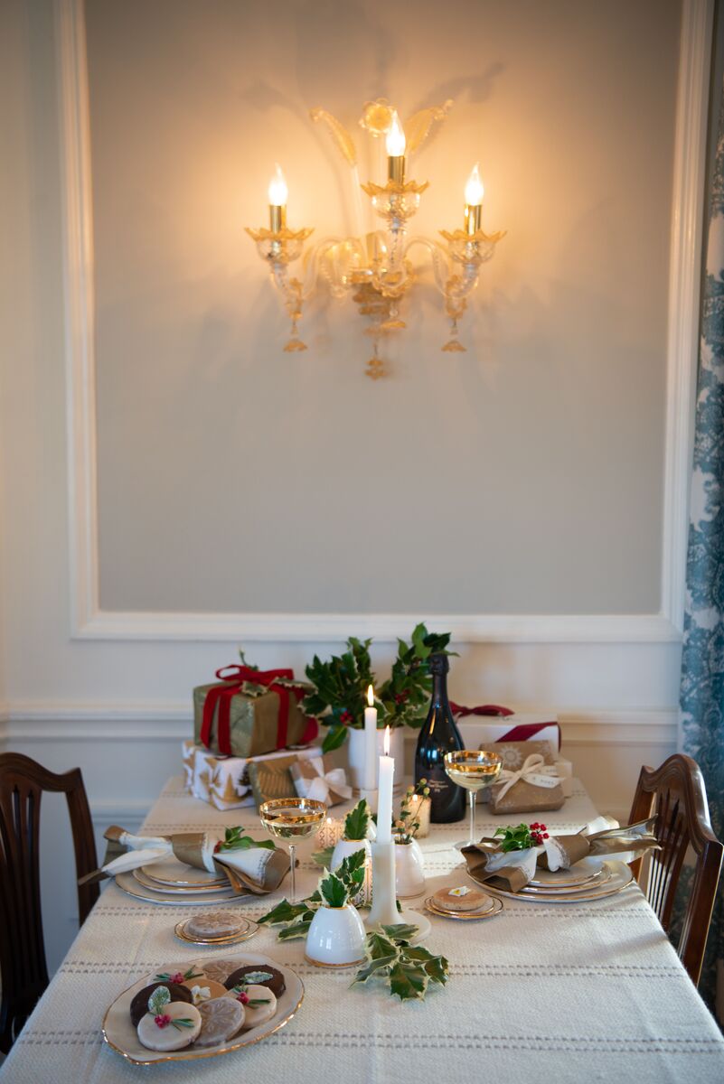 3 Tips for Holiday Hosting: How to Prepare for Your Holiday Gathering Using Luxury Table Decor