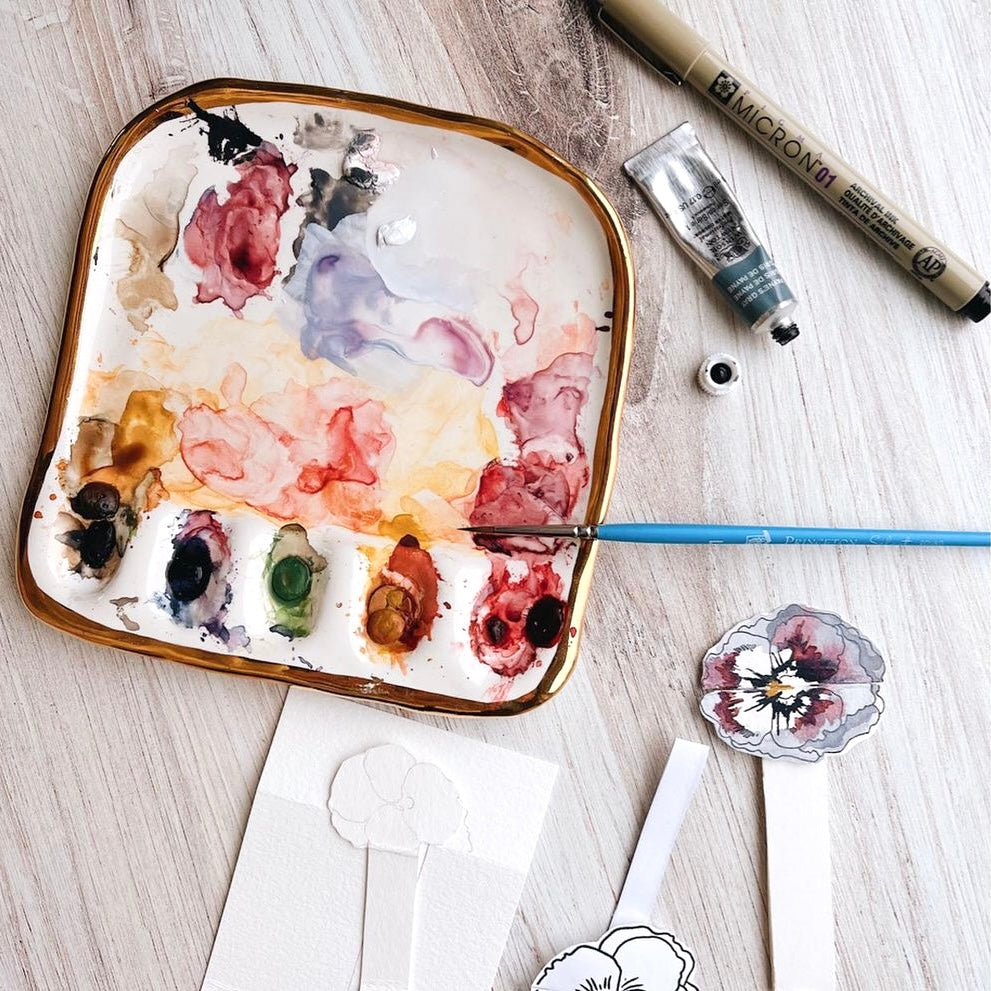 Another overhead view of Eleni's "Vienna Painter Travel Palette".